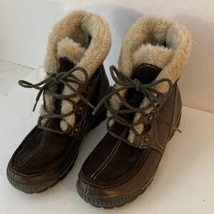 St.John Bay leather Brown Fur-Lined Lace-Up Boots size 7